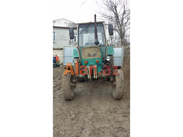 Traktor Yumz-6L