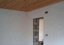 Sabuncu rayonu  E.Mehdiyev kuc. Koroqlu metrosuna 15 deq yoludu yerlesir.