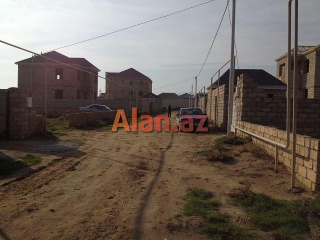 Hövsan qəsəbəsində 4.08 sot. Torpaq sahəsi satılır.