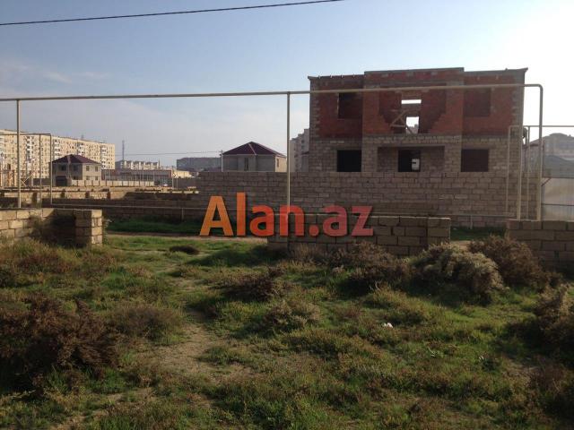 Hövsan qəsəbəsində 4.08 sot. Torpaq sahəsi satılır.