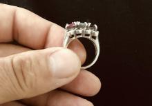 Qadin ucun gumus uzuk