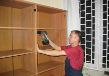 3cu mk rayonda yerlesen mebel sexine usta komekcisi teleb olunur