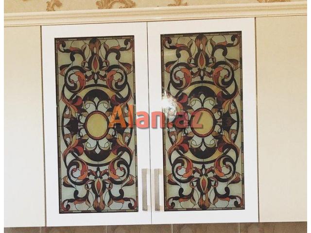 Mdf, laminat, şüşə və digər istənilən düz səth üzərinə şəkillərin çap edilməsi.