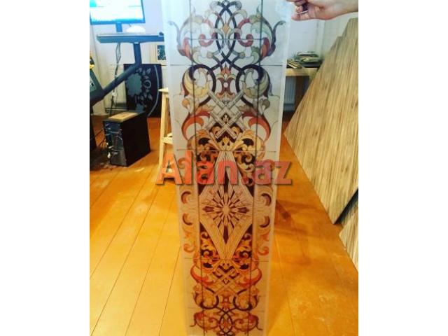 Mdf, laminat, şüşə və digər istənilən düz səth üzərinə şəkillərin çap edilməsi.