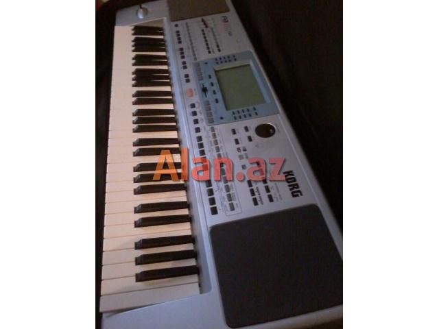 Sintezator Korg PA 50 SD.