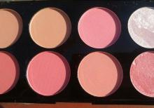 Makeup Revolution London Sugar and spice Ultra Blush and Higlight palette.
