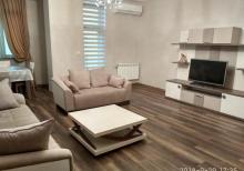 Yasamal rayonu, “ Statistika komitəsi ilə ” uzbəuz Azercell ustundə 175kv.m. mənzil