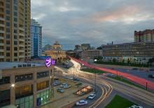 Yasamal rayonu, “ Statistika komitəsi ilə ” uzbəuz Azercell ustundə 175kv.m. mənzil