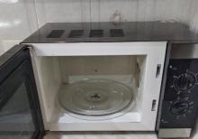 Tecili mikrovalnovka satilir