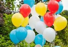 Helium balonlarının satışı