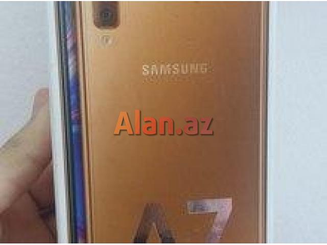 Samsung Galaxy A7 Gold
