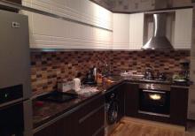 8km bazari, 251 nomreli litsey-mektebin yanindaki yeni tikilide 90м² 2 otag super temirli menzil