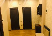 8km bazari, 251 nomreli litsey-mektebin yanindaki yeni tikilide 90м² 2 otag super temirli menzil