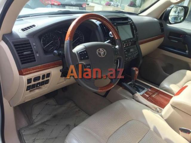 Toyota Land Cruiser 2013