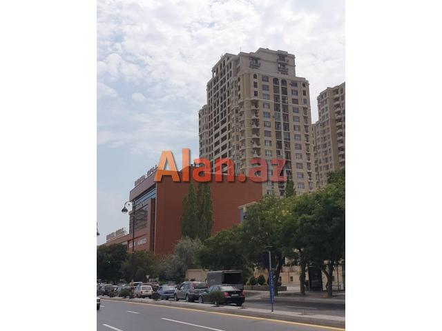 Yasamal R AZINKO BAKU MALLIN YANI QELEBE DAIRESI