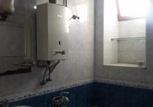 Azadliq pr. Koroqlu parkinin yani, Monolit bina.