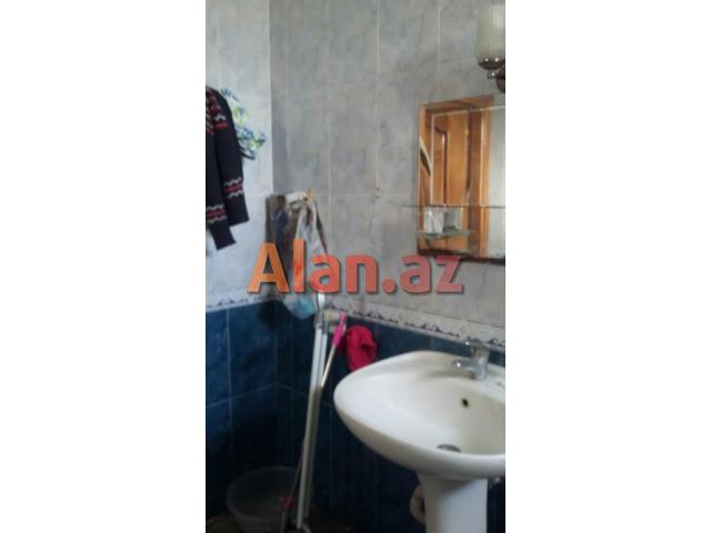 Azadliq pr. Koroqlu parkinin yani, Monolit bina.