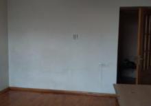 Azadliq pr. Koroqlu parkinin yani, Monolit bina.