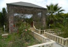 Savalanda 12 sotun icinde alti qaraj ustde 2 otaq 120м² həyət evi
