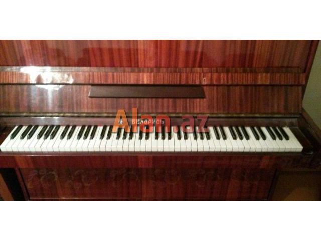 Belarus, şabalıdı rəng, 2 pedallı tam işlək vəziyyətdə pianino satilir