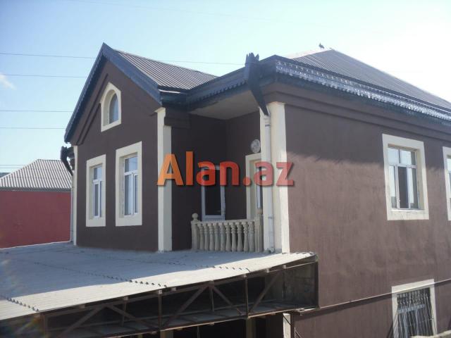 Bineqedi ray. Zengezur restorani yani.