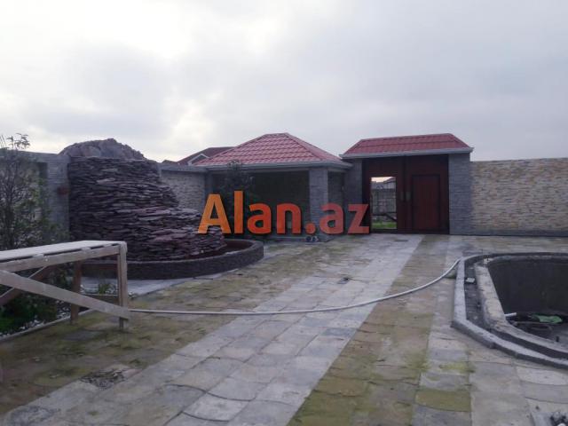 Buzovnada həyət evi