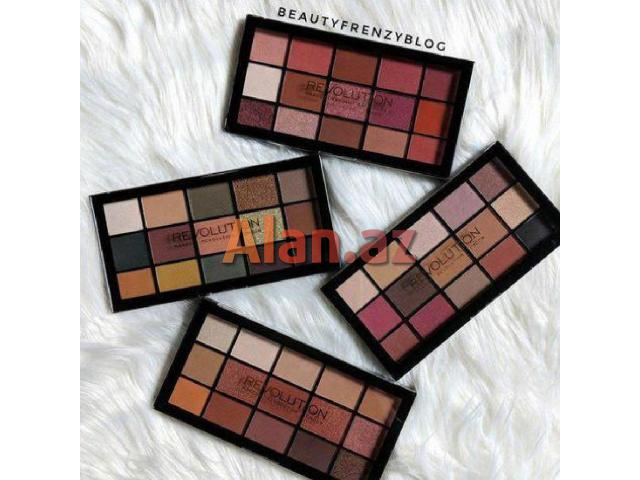 revolution  Ten paleti rəngləri var