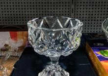 Konfet ve ya mürebbe qabı