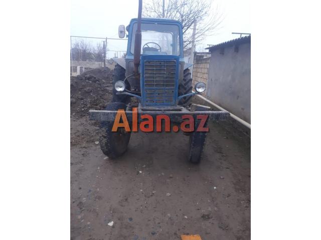 Traktor MTZ 80
