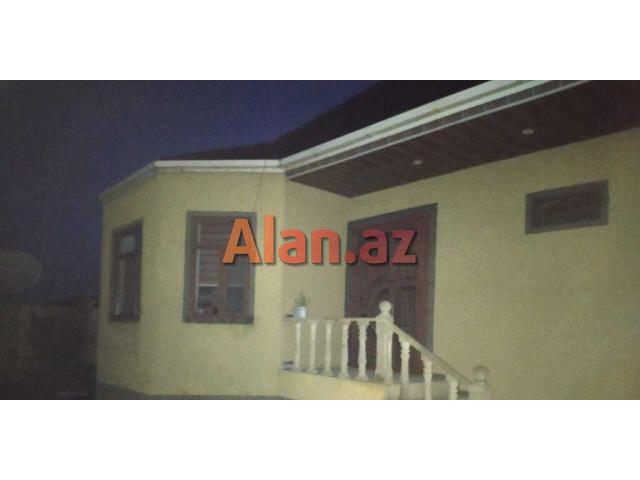 Mərdəkan qəsəbəsi “Qoşa Qala”restoranı yaxınlığında   6 otaqlı ev