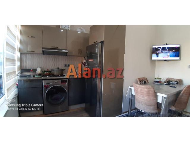 Yeni tikili binada bir otaqlı mənzil satilir