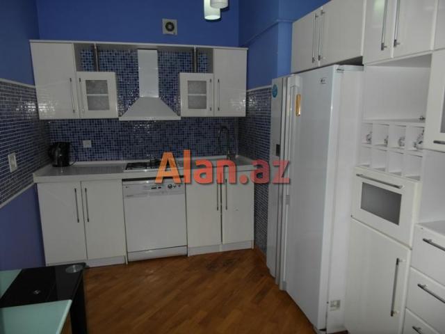 Sübhi Salayev küçəsi 33