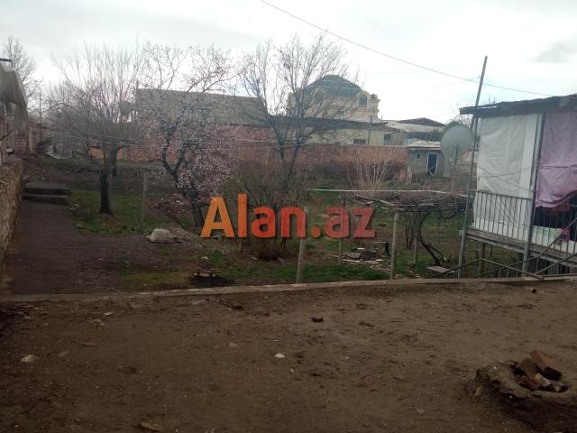 Tecili Torpaq Satılır Naxçivan şeheri İdris Memmedov kuçesi ev 47