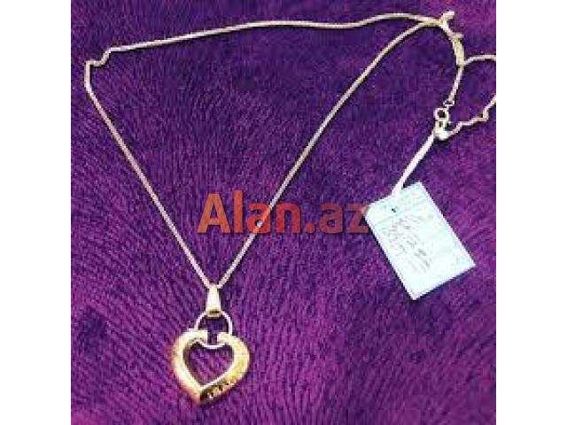 Qadınlar üçün qızıl əşyalar