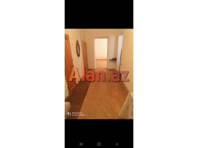 Musfiqabad qesebesinde ev satilir