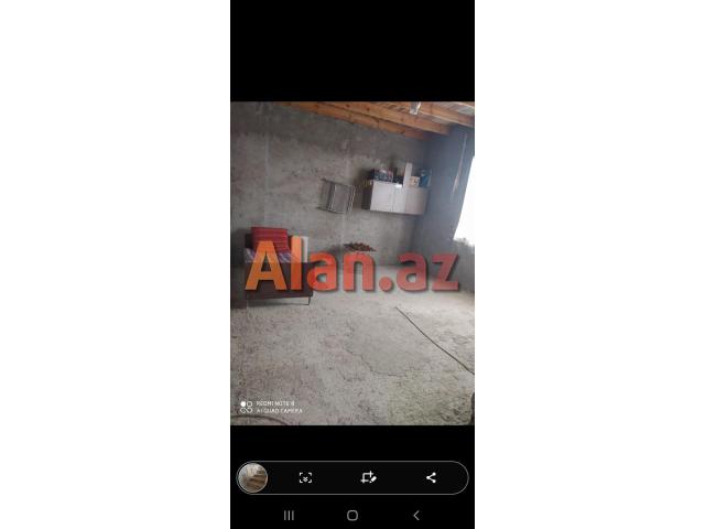 Musfiqabad qesebesinde ev satilir