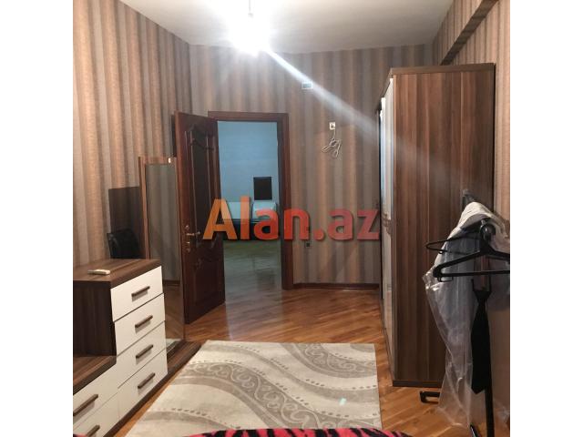 Yeni Yasamal qes. yeni Bravo marketin yani, metroya 2 ostanovka.