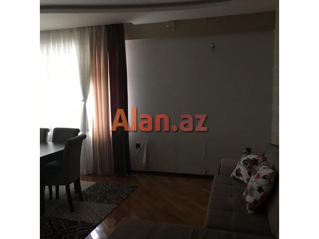 Yeni Yasamal qes. yeni Bravo marketin yani, metroya 2 ostanovka.