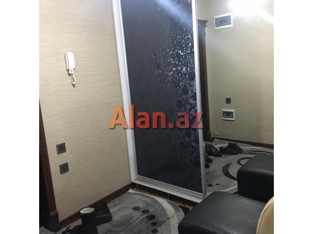 Yeni Yasamal qes. yeni Bravo marketin yani, metroya 2 ostanovka.