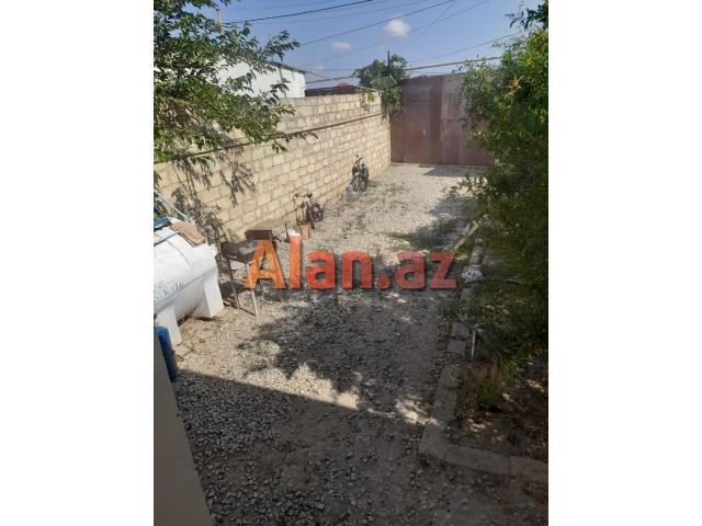 Müşviqabadda temirli eşyalı bağ evi satılır