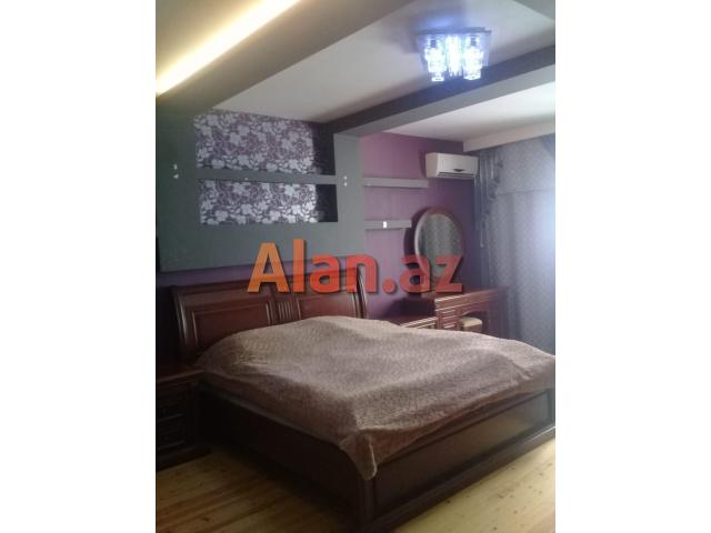 Müşviqabadda temirli eşyalı bağ evi satılır