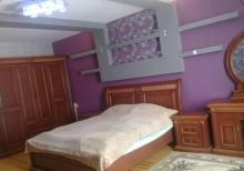 Müşviqabadda temirli eşyalı bağ evi satılır