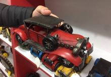 Klassik avtomobil maketi