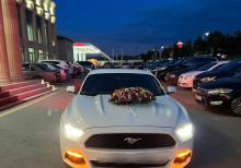 Ford Mustang bey gelin toy masini sifarisi