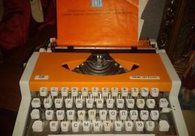 Unis tbm de lux antik yazı makinası satılır