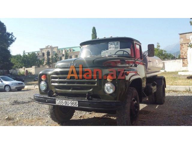 Təcili Zil su maşını satılır.