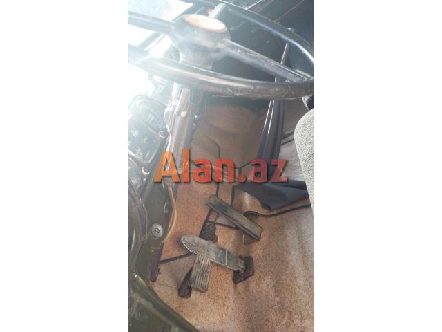 Təcili Zil su maşını satılır.