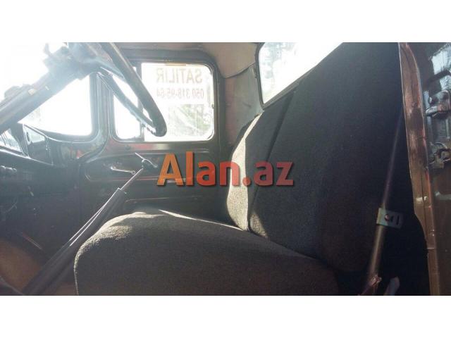 Təcili Zil su maşını satılır.