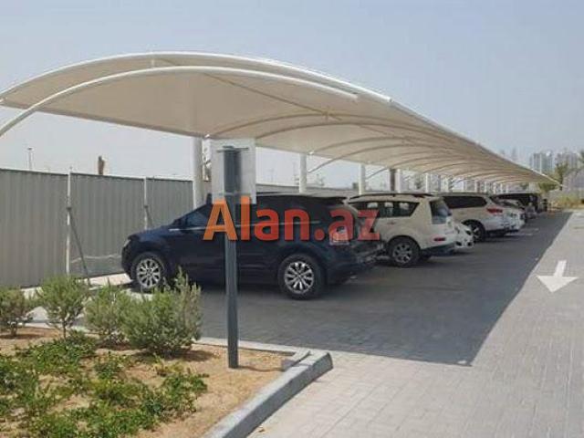 Maşını gündən qoruyan kölgəlik