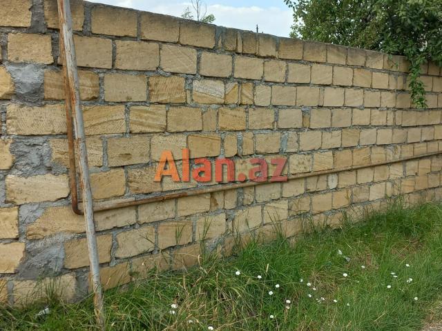 Qubada həyətyanı torpaq sahəsi satılır